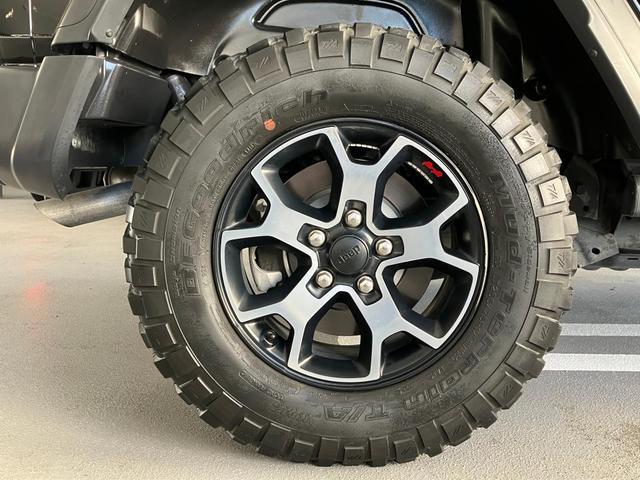 ジープ・ラングラーアンリミテッド ルビコン 認定中古車保証 整備付 ワンオーナー 純正ナビ レザーシート シートヒーター バックカメラ BF Good rich マットテレインタイヤ Bluetooth 3600ccV6エンジン ETC2.0(11枚目)