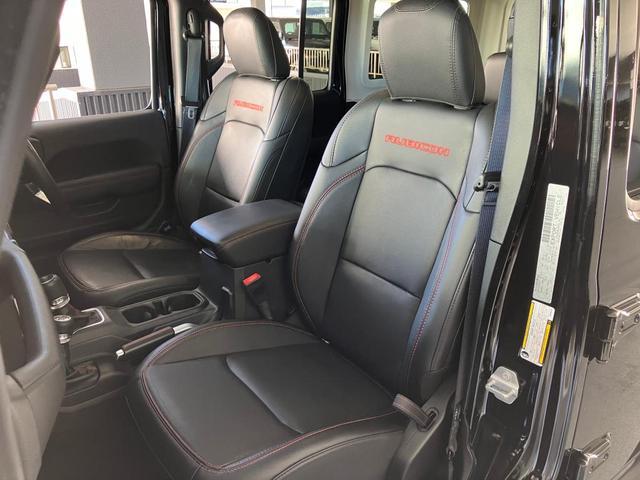 ジープ・ラングラーアンリミテッド ルビコン 認定中古車保証 整備付 ワンオーナー 純正ナビ レザーシート シートヒーター バックカメラ BF Good rich マットテレインタイヤ Bluetooth 3600ccV6エンジン ETC2.0(22枚目)