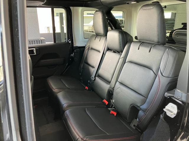 ジープ・ラングラーアンリミテッド ルビコン 認定中古車保証 整備付 ワンオーナー 純正ナビ レザーシート シートヒーター バックカメラ BF Good rich マットテレインタイヤ Bluetooth 3600ccV6エンジン ETC2.0(25枚目)