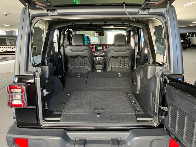 ジープ・ラングラーアンリミテッド ルビコン 認定中古車保証 整備付 ワンオーナー 純正ナビ レザーシート シートヒーター バックカメラ BF Good rich マットテレインタイヤ Bluetooth 3600ccV6エンジン ETC2.0(28枚目)