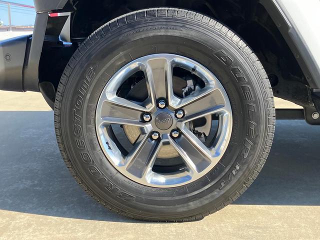 ジープ・ラングラーアンリミテッド サハラ 認定中古車保証付 整備付 ワンオーナー 2.0ターボ ナビ ETC フロント&サイド&バックカメラ レザーシート シートヒーター ハンドルヒーター コーナーセンサー 追従オートクルーズ スマートキー(12枚目)