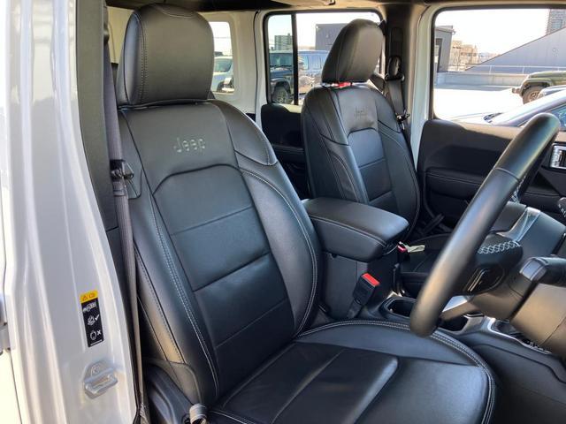 ジープ・ラングラーアンリミテッド サハラ 認定中古車保証付 整備付 ワンオーナー 2.0ターボ ナビ ETC フロント&サイド&バックカメラ レザーシート シートヒーター ハンドルヒーター コーナーセンサー 追従オートクルーズ スマートキー(16枚目)