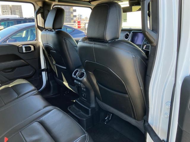 ジープ・ラングラーアンリミテッド サハラ 認定中古車保証付 整備付 ワンオーナー 2.0ターボ ナビ ETC フロント&サイド&バックカメラ レザーシート シートヒーター ハンドルヒーター コーナーセンサー 追従オートクルーズ スマートキー(18枚目)