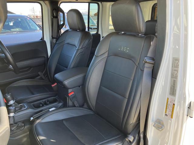ジープ・ラングラーアンリミテッド サハラ 認定中古車保証付 整備付 ワンオーナー 2.0ターボ ナビ ETC フロント&サイド&バックカメラ レザーシート シートヒーター ハンドルヒーター コーナーセンサー 追従オートクルーズ スマートキー(22枚目)