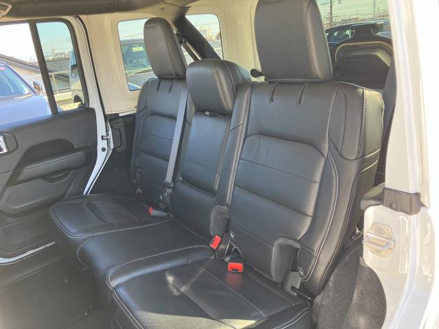 ジープ・ラングラーアンリミテッド サハラ 認定中古車保証付 整備付 ワンオーナー 2.0ターボ ナビ ETC フロント&サイド&バックカメラ レザーシート シートヒーター ハンドルヒーター コーナーセンサー 追従オートクルーズ スマートキー(25枚目)