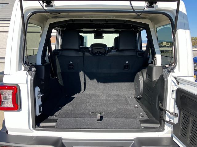 ジープ・ラングラーアンリミテッド サハラ 認定中古車保証付 整備付 ワンオーナー 2.0ターボ ナビ ETC フロント&サイド&バックカメラ レザーシート シートヒーター ハンドルヒーター コーナーセンサー 追従オートクルーズ スマートキー(27枚目)