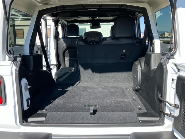 ジープ・ラングラーアンリミテッド サハラ 認定中古車保証付 整備付 ワンオーナー 2.0ターボ ナビ ETC フロント&サイド&バックカメラ レザーシート シートヒーター ハンドルヒーター コーナーセンサー 追従オートクルーズ スマートキー(28枚目)