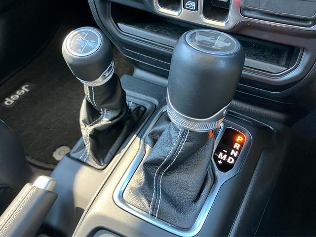 ジープ・ラングラーアンリミテッド サハラ 認定中古車保証付 整備付 ワンオーナー 2.0ターボ ナビ ETC フロント&サイド&バックカメラ レザーシート シートヒーター ハンドルヒーター コーナーセンサー 追従オートクルーズ スマートキー(32枚目)