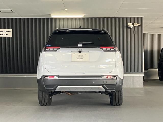 ジープ・コマンダー リミテッドサンルーフ付き 新車保証継承 整備付 弊社試乗車 2.0Lディーセルターボ ブラウンレザーシート シートヒーター ハンズフリーパワーリフトゲート 全方位カメラ 純正ナビ フルセグ ブラックルーフ 障害物センサー(8枚目)