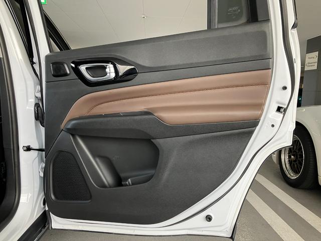 ジープ・コマンダー リミテッドサンルーフ付き 新車保証継承 整備付 弊社試乗車 2.0Lディーセルターボ ブラウンレザーシート シートヒーター ハンズフリーパワーリフトゲート 全方位カメラ 純正ナビ フルセグ ブラックルーフ 障害物センサー(20枚目)