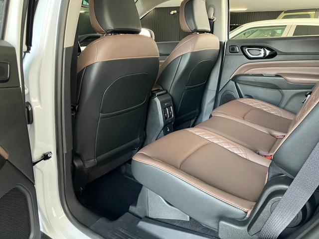 ジープ・コマンダー リミテッドサンルーフ付き 新車保証継承 整備付 弊社試乗車 2.0Lディーセルターボ ブラウンレザーシート シートヒーター ハンズフリーパワーリフトゲート 全方位カメラ 純正ナビ フルセグ ブラックルーフ 障害物センサー(24枚目)