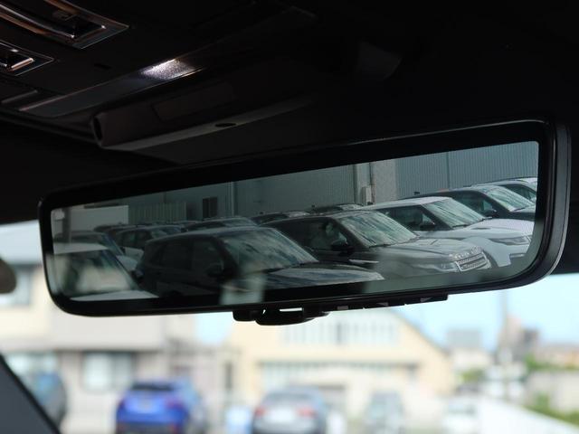 ディフェンダー １１０Ｘ　Ｄ３００　認定中古車　禁煙車　ディーゼル　エアサスペンション　パノラミックルーフ　シートヒーター＆クーラー　ヘッドアップディスプレイ　液晶ミラー　ＭＥＲＩＤＩＡＮ　純正２０インチＡＷ　衝突軽減ブレーキ（7枚目）
