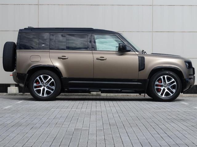ディフェンダー １１０Ｘ　Ｄ３００　認定中古車　禁煙車　ディーゼル　エアサスペンション　パノラミックルーフ　シートヒーター＆クーラー　ヘッドアップディスプレイ　液晶ミラー　ＭＥＲＩＤＩＡＮ　純正２０インチＡＷ　衝突軽減ブレーキ（35枚目）