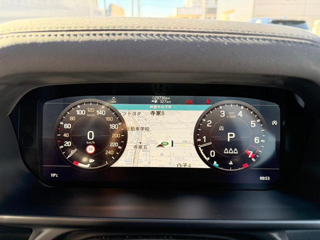 ディフェンダー １１０ＳＥ　Ｐ３００　認定中古車　１オ―ナー　禁煙車　エアサス　サンルーフ　純正２０インチアルミ　アダプティブクルーズ　ＭＥＲＩＤＩＡＮ　液晶メーター　３Ｄサラウンドカメラ　急速クーラーボックス　衝突軽減　スマートキー（6枚目）