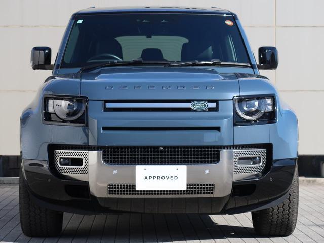 ディフェンダー １１０ＳＥ　Ｐ３００　認定中古車　１オ―ナー　禁煙車　エアサス　サンルーフ　純正２０インチアルミ　アダプティブクルーズ　ＭＥＲＩＤＩＡＮ　液晶メーター　３Ｄサラウンドカメラ　急速クーラーボックス　衝突軽減　スマートキー（23枚目）