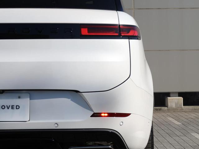 レンジローバースポーツ オートバイオグラフィー　Ｐ５５０ｅ　認定中古車　ＰＨＥＶ　１オ―ナー　禁煙車　サンルーフ　電動サイドステップ　アダプティブクルーズ　ＭＥＲＩＤＩＡＮ３Ｄサラウンド　シートヒーター＆クーラー＆マッサージ　ヘッドアップディスプレイ（32枚目）