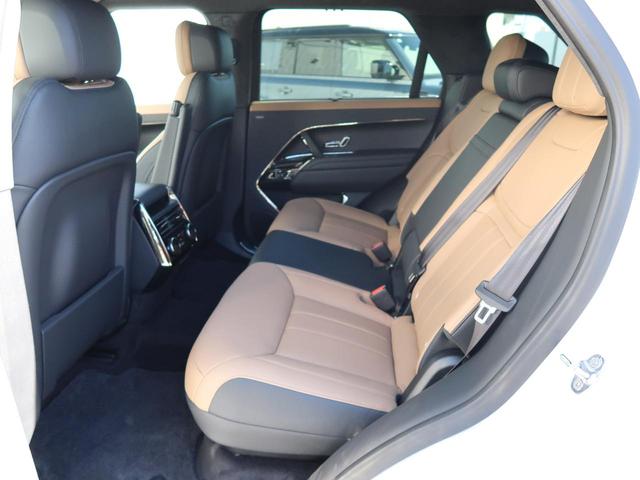 レンジローバースポーツ オートバイオグラフィー　Ｐ５５０ｅ　認定中古車　ＰＨＥＶ　１オ―ナー　禁煙車　サンルーフ　電動サイドステップ　アダプティブクルーズ　ＭＥＲＩＤＩＡＮ３Ｄサラウンド　シートヒーター＆クーラー＆マッサージ　ヘッドアップディスプレイ（70枚目）