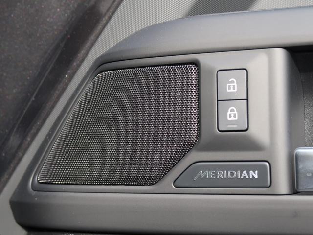 ディフェンダー １１０Ｘ－ダイナミックＨＳＥ　Ｄ３５０　認定中古車　ディーゼル　禁煙車　１オーナー　サンルーフ　エアサス　前席シートヒーター＆シートクーラー　デジタルミラー　フィックスドサイドステップ　ＭＥＲＩＤＩＡＮ　純正２２インチアルミ（7枚目）