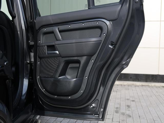 ディフェンダー １１０Ｘ－ダイナミックＨＳＥ　Ｄ３５０　認定中古車　ディーゼル　禁煙車　１オーナー　サンルーフ　エアサス　前席シートヒーター＆シートクーラー　デジタルミラー　フィックスドサイドステップ　ＭＥＲＩＤＩＡＮ　純正２２インチアルミ（72枚目）