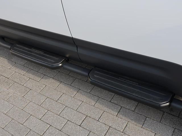 ディフェンダー １３０ＳＥ　Ｄ３００　認定中古車　１オーナー　ディーゼル　禁煙車　サンルーフ　フィックスドサイドステップ　アダプティブクルーズ　エアサスペンション　３Ｄサラウンドカメラ　衝突軽減システム　純正２０インチアルミ　スマートキー（6枚目）