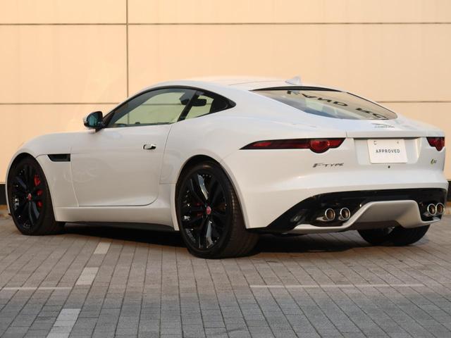 Ｆタイプ Ｒクーペ　認定中古車　禁煙車　パワーテールゲート　ステアリングパドルシフト　シグネチャー付ＬＥＤヘッドライト　クルーズコントロール　純正２０インチアルミ　コンフィギュラブルダイナミクス　ＭＥＲＩＤＩＡＮ（17枚目）