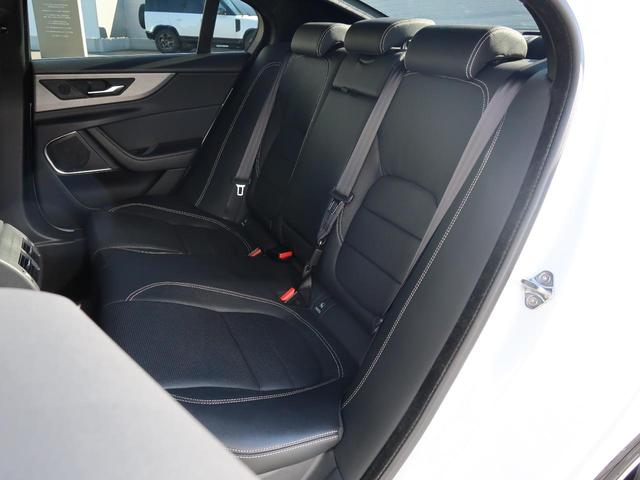 ＸＥ ＸＥ　Ｒ－ダイナミックＳ　Ｄ２００　認定中古車　ディーゼル　禁煙車　アダプティブクルーズ　３Ｄサラウンドカメラ　ステアリングヒーター　パドルシフト　ブラインドスポットモニター　衝突軽減システム　ＬＥＤヘッドライト　スマートキー（71枚目）