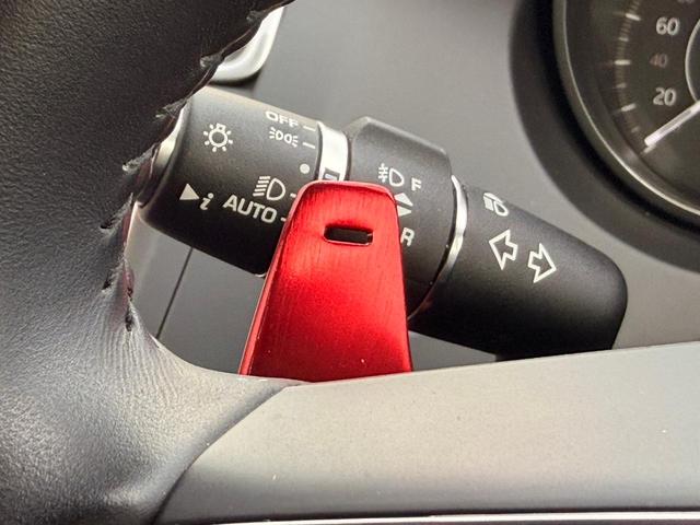 �X�e�A�����O���b�h�p�h���V�t�g�w�N�C�b�N�ȃV�t�g���삪�\�I���X�|���X�������A�^�]�җl�̃M�A�ϑ��ɂ�������Ƃ��Ă��Ă���܂��I�W���K�[�ƈ�̂ƂȂ�鑕���ł��B�x