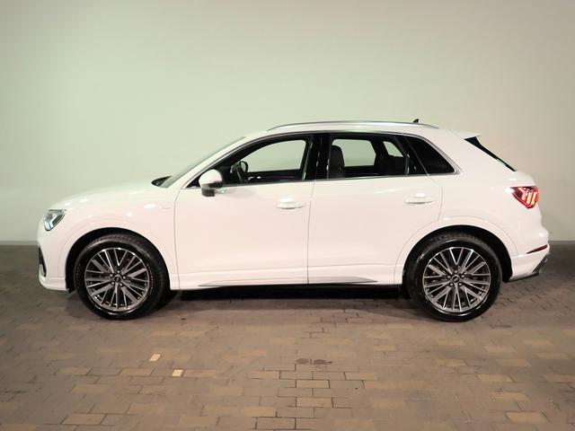 Q3 35TFSI Sライン 禁煙 純正メモリーナビ USB Bluetooth サラウンドビューM ETC2.0 LEDヘッド アウディプレセンス パーシャルレザー Sヒーター Pテールゲート コンビニエンス&アシスタンスPKG(3枚目)