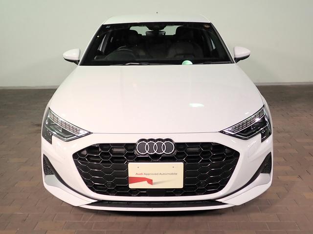 A3 スポーツバックアドバンスド 1stエディション 限定車 1stエディション専用ブラウンレザーシート 禁煙 弊社デモカー 純正ナビ Bカメラ マトリックスLEDヘッドライトダイナミックターンインディケーター コンビニエンス&アシスタンスPKGライト(2枚目)
