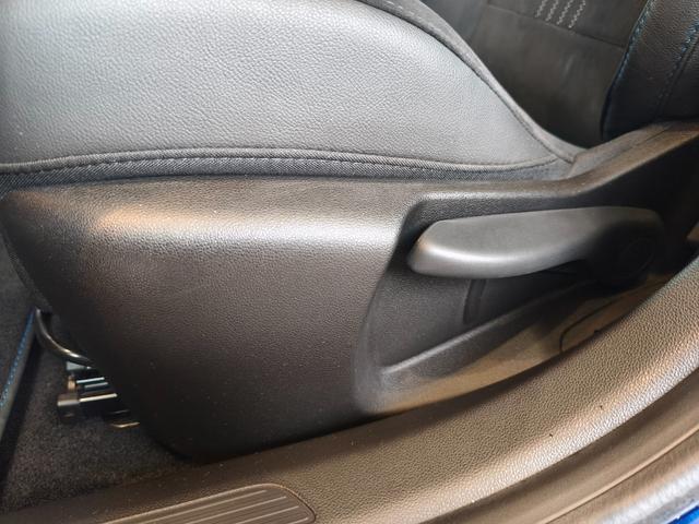 メガーヌ GT アップルカープレイ アンドロイドオートオーディオ バックカメラ スマートキー 衝突被害軽減ブレーキ クルコン パドルシフト 前後ソナー LEDライト 禁煙車(9枚目)