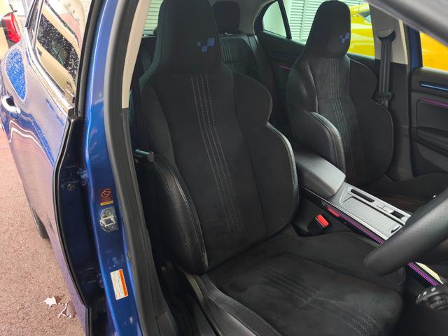 メガーヌ GT アップルカープレイ アンドロイドオートオーディオ バックカメラ スマートキー 衝突被害軽減ブレーキ クルコン パドルシフト 前後ソナー LEDライト 禁煙車(12枚目)