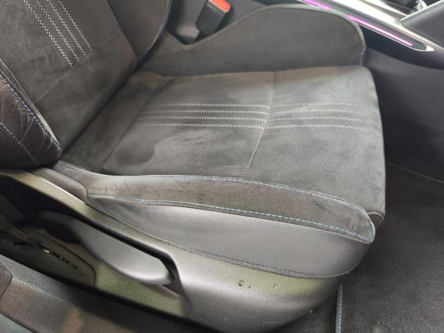 メガーヌ GT アップルカープレイ アンドロイドオートオーディオ バックカメラ スマートキー 衝突被害軽減ブレーキ クルコン パドルシフト 前後ソナー LEDライト 禁煙車(13枚目)