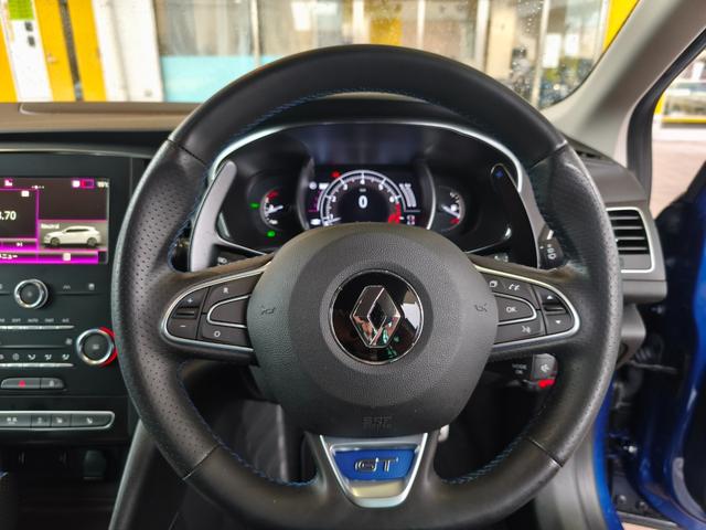 メガーヌ GT アップルカープレイ アンドロイドオートオーディオ バックカメラ スマートキー 衝突被害軽減ブレーキ クルコン パドルシフト 前後ソナー LEDライト 禁煙車(17枚目)
