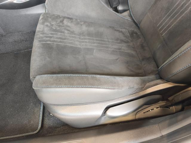 メガーヌ GT アップルカープレイ アンドロイドオートオーディオ バックカメラ スマートキー 衝突被害軽減ブレーキ クルコン パドルシフト 前後ソナー LEDライト 禁煙車(33枚目)