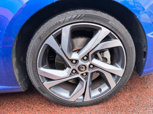 メガーヌ GT アップルカープレイ アンドロイドオートオーディオ バックカメラ スマートキー 衝突被害軽減ブレーキ クルコン パドルシフト 前後ソナー LEDライト 禁煙車(54枚目)