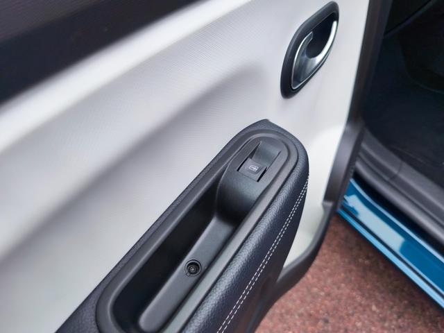 トゥインゴ インテンス ハーフレザーシート AppleCarplay アンドロイドオート対応 バックカメラ クルーズコントロール 16インチホイール(25枚目)