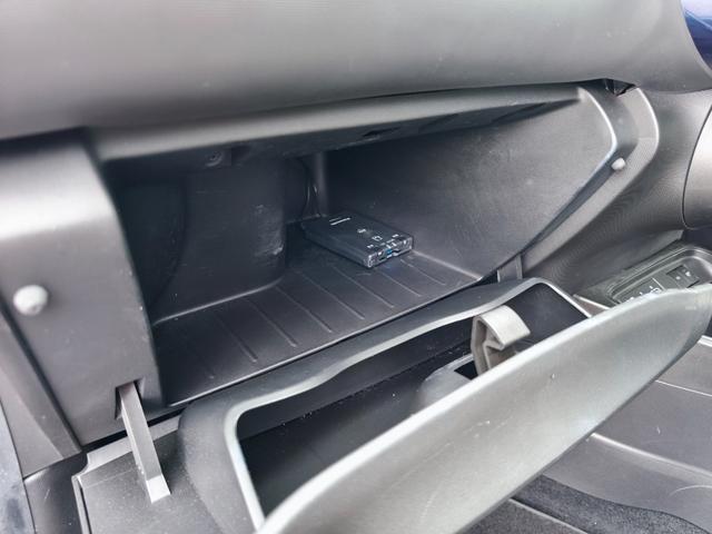 トゥインゴ インテンス ハーフレザーシート AppleCarplay アンドロイドオート対応 バックカメラ クルーズコントロール 16インチホイール(29枚目)