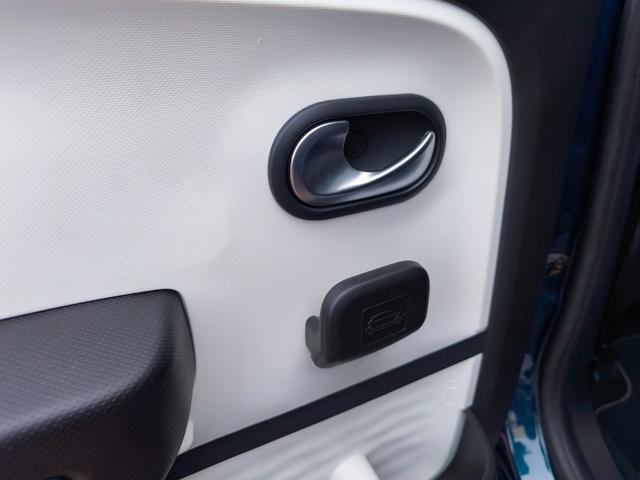 トゥインゴ インテンス ハーフレザーシート AppleCarplay アンドロイドオート対応 バックカメラ クルーズコントロール 16インチホイール(31枚目)