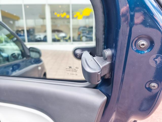 トゥインゴ インテンス ハーフレザーシート AppleCarplay アンドロイドオート対応 バックカメラ クルーズコントロール 16インチホイール(39枚目)