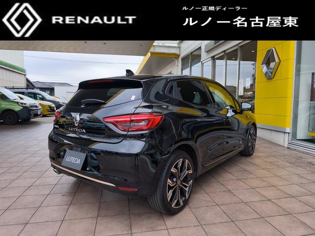 ルーテシア ラ・パリジェンヌ ステアリングヒーター アダプティブクルーズコントロール 衝突軽減ブレーキ リアカメラ Carplay ETC クリアランスソナー LEDヘッドライト(4枚目)