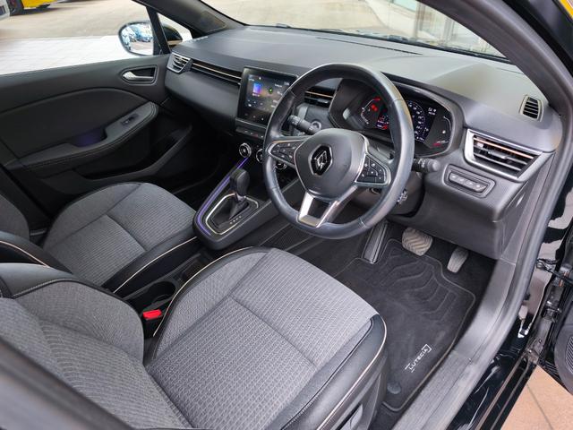 ルーテシア ラ・パリジェンヌ ステアリングヒーター アダプティブクルーズコントロール 衝突軽減ブレーキ リアカメラ Carplay ETC クリアランスソナー LEDヘッドライト(6枚目)