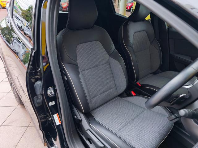 ルーテシア ラ・パリジェンヌ ステアリングヒーター アダプティブクルーズコントロール 衝突軽減ブレーキ リアカメラ Carplay ETC クリアランスソナー LEDヘッドライト(7枚目)