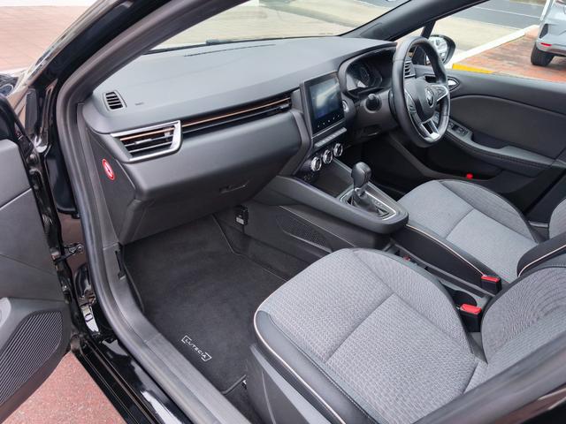 ルーテシア ラ・パリジェンヌ ステアリングヒーター アダプティブクルーズコントロール 衝突軽減ブレーキ リアカメラ Carplay ETC クリアランスソナー LEDヘッドライト(23枚目)