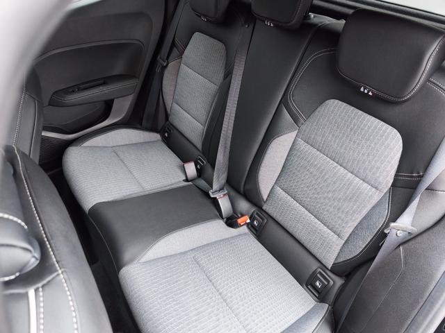 ルーテシア ラ・パリジェンヌ ステアリングヒーター アダプティブクルーズコントロール 衝突軽減ブレーキ リアカメラ Carplay ETC クリアランスソナー LEDヘッドライト(31枚目)