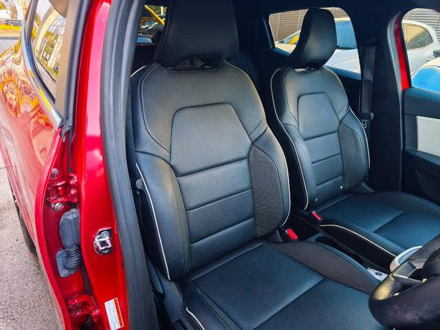 ルーテシア インテンス プラス シートヒーター ステアリングヒーター アダプティブクルーズコントロール 衝突軽減ブレーキ リアカメラ Carplay ETC クリアランスソナー LEDヘッドライト(7枚目)