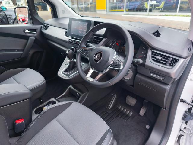 カングー インテンス ガソリンターボ 7速EDC 両側スライドドア ダブルバックドア 追従クルコン AppleCarPlay AndroidAuto(6枚目)