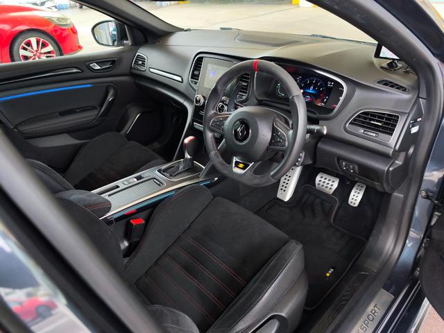 メガーヌ ルノー スポール シートヒーター アダプティブクルコン ブレンボブレーキ 四輪操舵 AppleCarPlay/AndroidAuto対応 ディスプレイオーディオ 前後ソナー(6枚目)