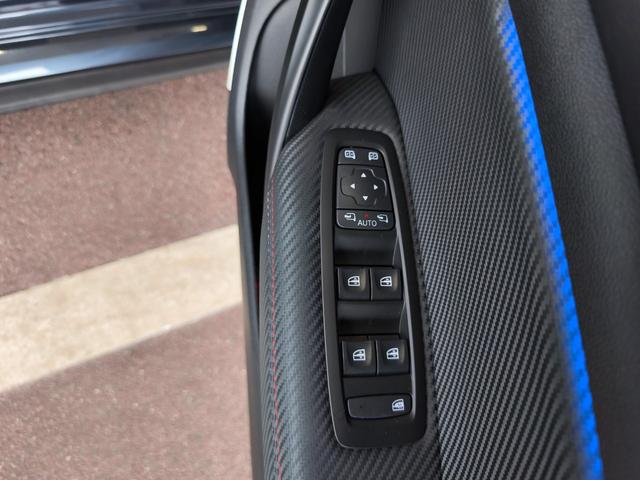 メガーヌ ルノー スポール シートヒーター アダプティブクルコン ブレンボブレーキ 四輪操舵 AppleCarPlay/AndroidAuto対応 ディスプレイオーディオ 前後ソナー(9枚目)