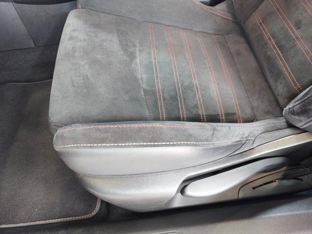 メガーヌ ルノー スポール シートヒーター アダプティブクルコン ブレンボブレーキ 四輪操舵 AppleCarPlay/AndroidAuto対応 ディスプレイオーディオ 前後ソナー(31枚目)