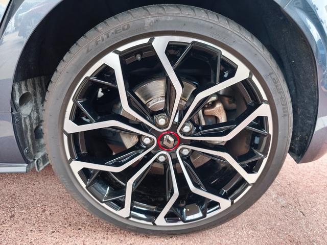 メガーヌ ルノー スポール シートヒーター アダプティブクルコン ブレンボブレーキ 四輪操舵 AppleCarPlay/AndroidAuto対応 ディスプレイオーディオ 前後ソナー(46枚目)